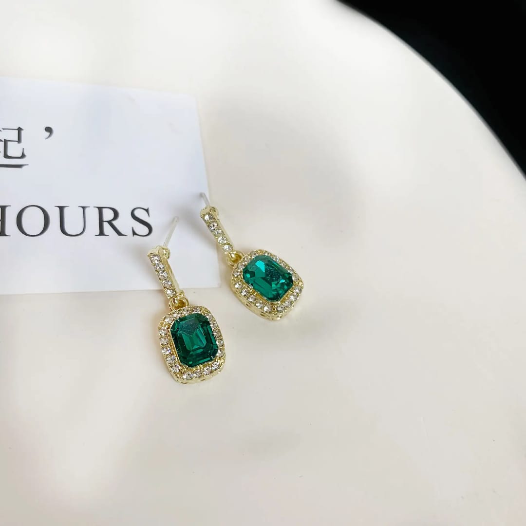 Reine Emerald Green Earrings