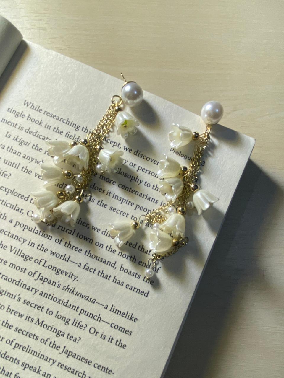 La Mariée Floral Drop Earrings photo 2