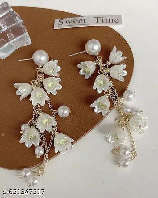 La Mariée Floral Drop Earrings photo 4