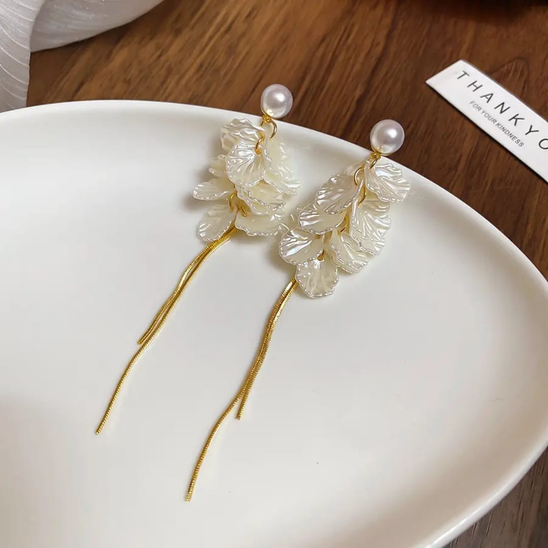 Ivory Shell Cascade Earrings photo 2