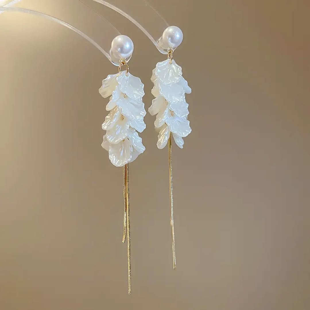 Ivory Shell Cascade Earrings photo 3