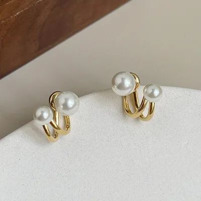 Pearl Embrace Mini Hoops