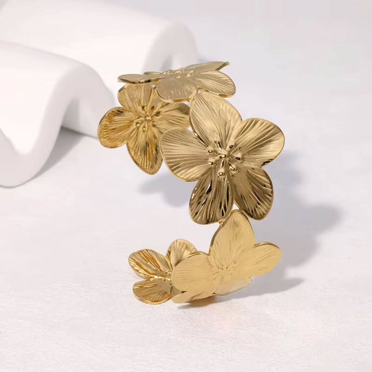Aylin Fleur d’Or Cuff Bracelet