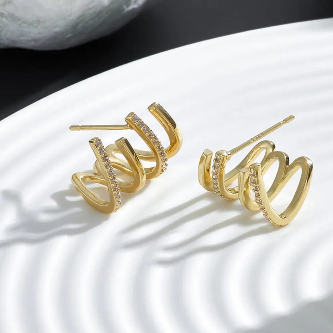 Aylin Crystal Claw Lumière Gold Earrings photo 5