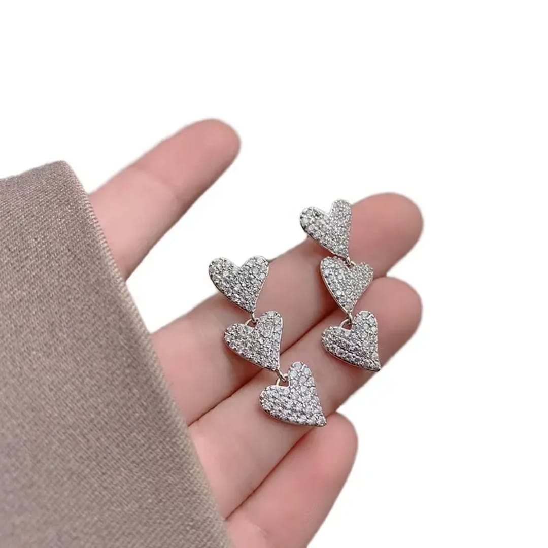 Aylin Cascade de Cœurs Triple Heart Drop Earrings