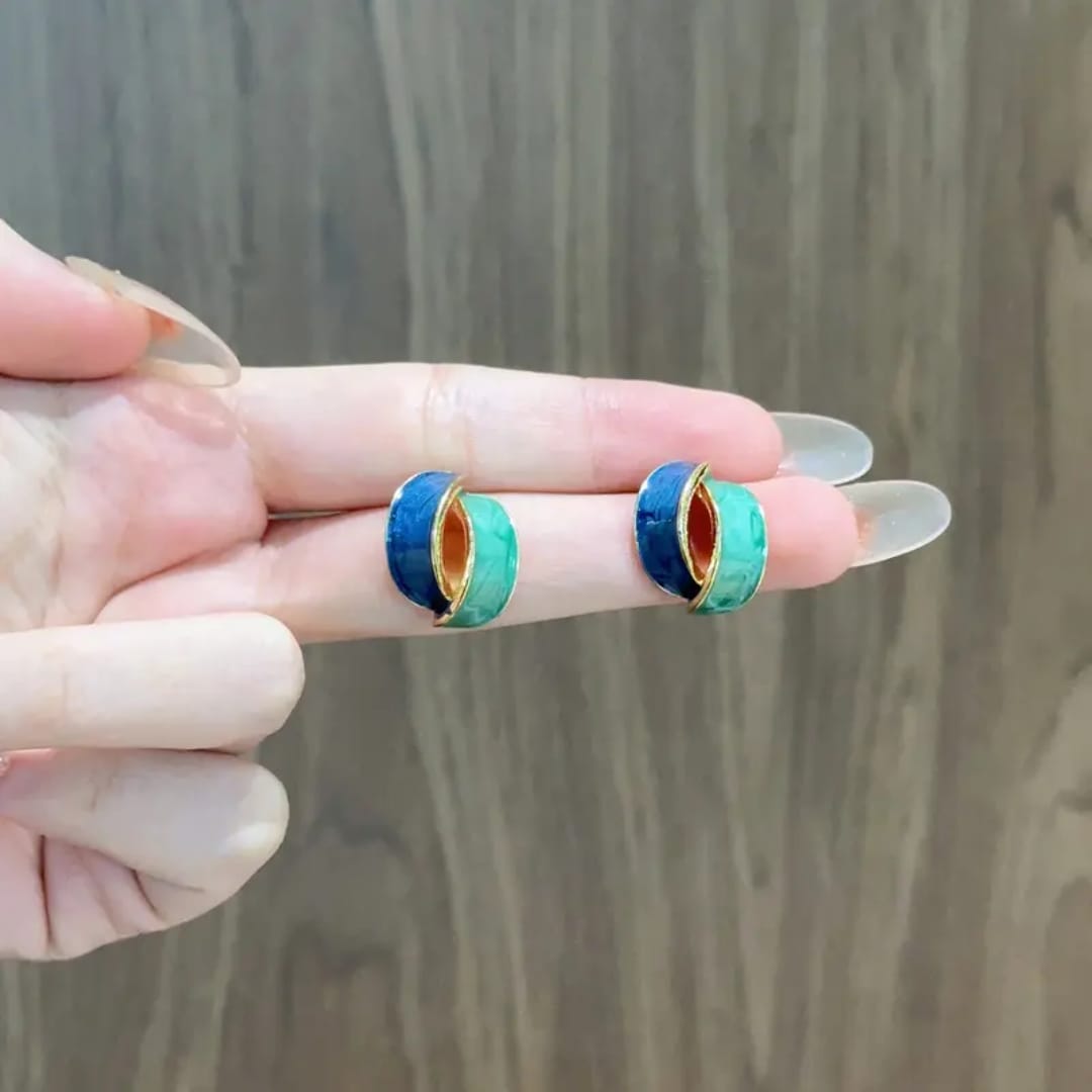 Aylin Duo Émail Two-Tone Enamel Stud Earrings photo 4