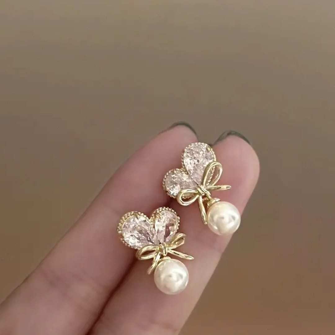 Aylin Bow & Pearl Drop Earrings photo 2